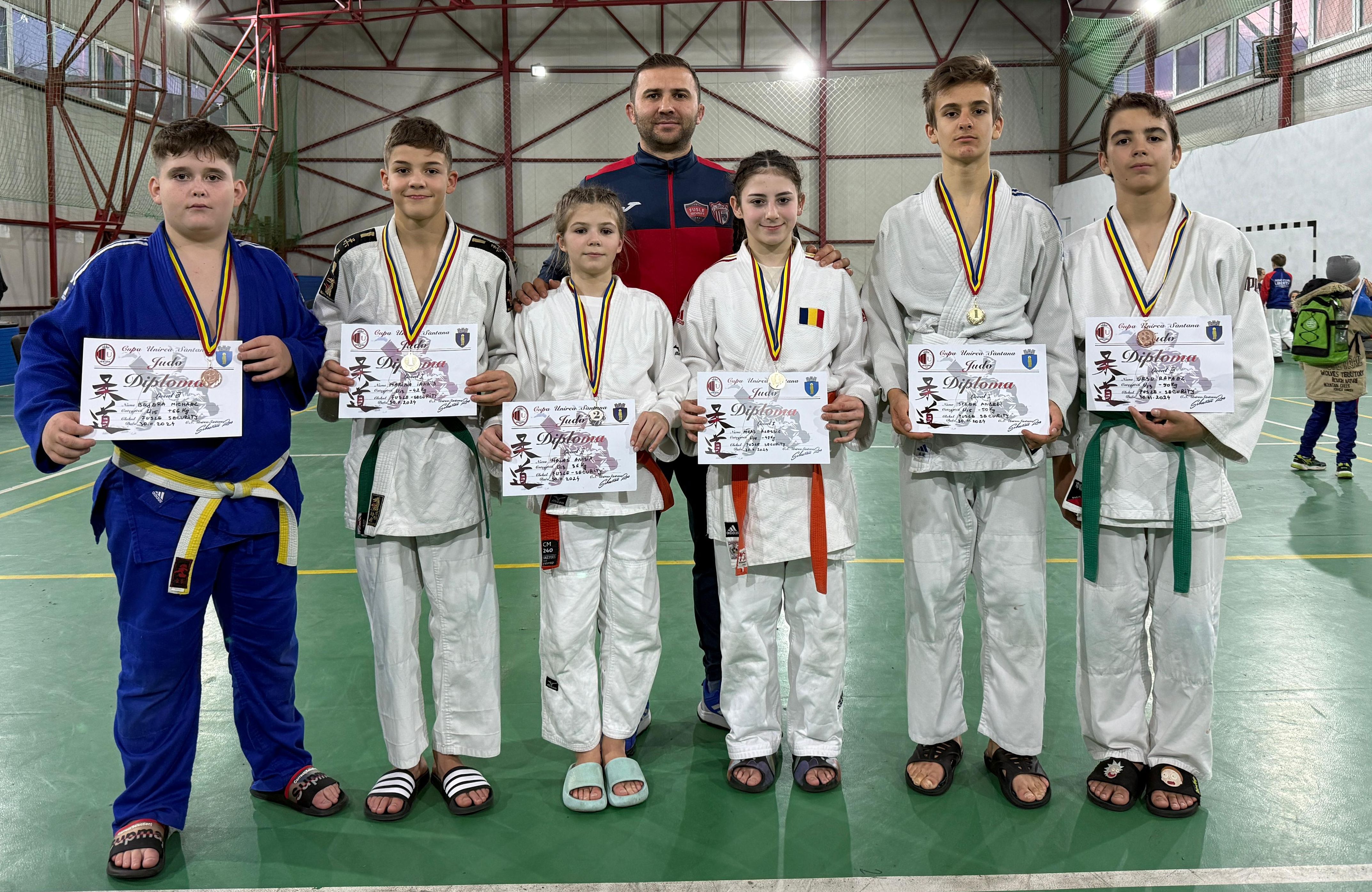 Judoka de la CSM Olimpia au adus medalii din Sântana